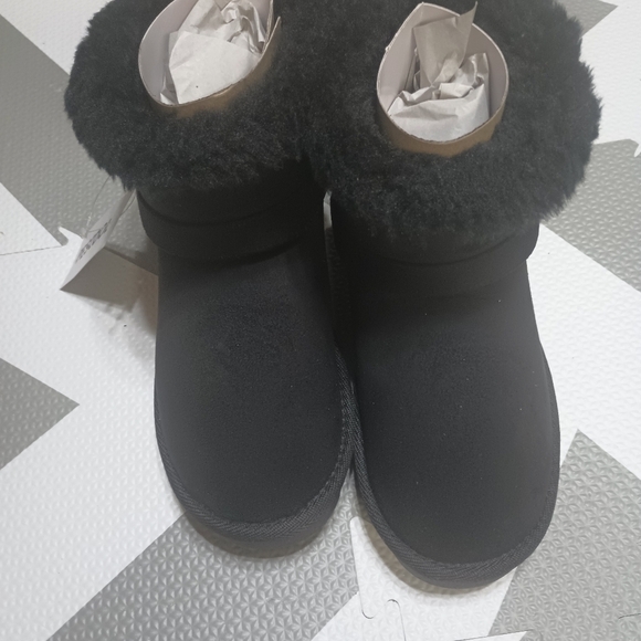 pescool Shoes - Pescool size 6 boots with fur lining